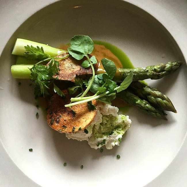 asparagus with goats cheese