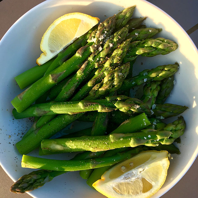 asparagus - salt - lemon